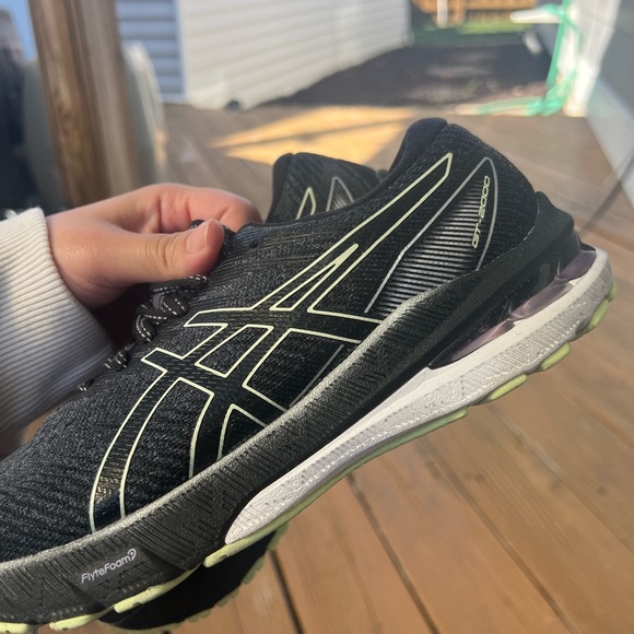 ASICS GT 2000 - Picture 8 of 9